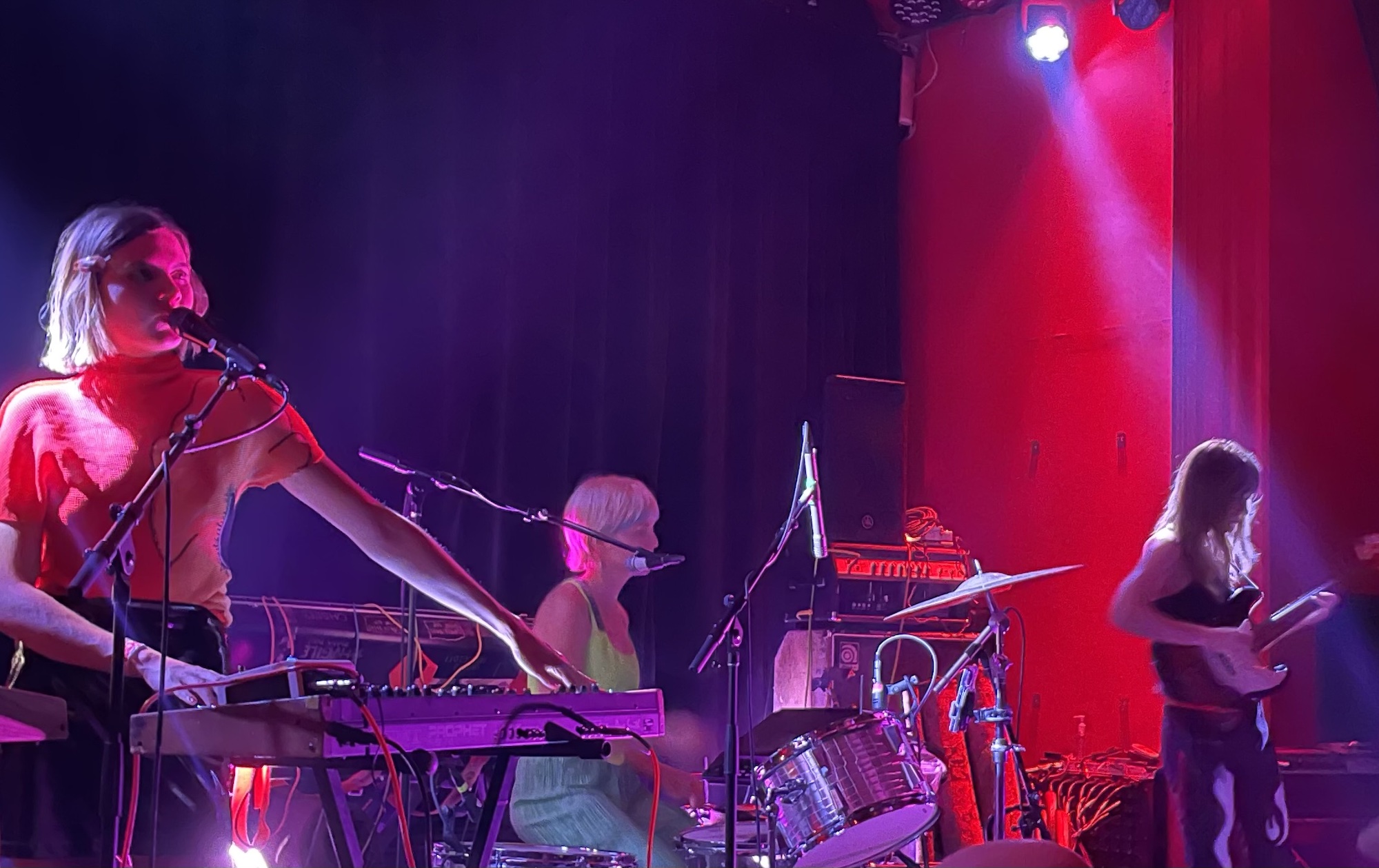 Automatic live on tour